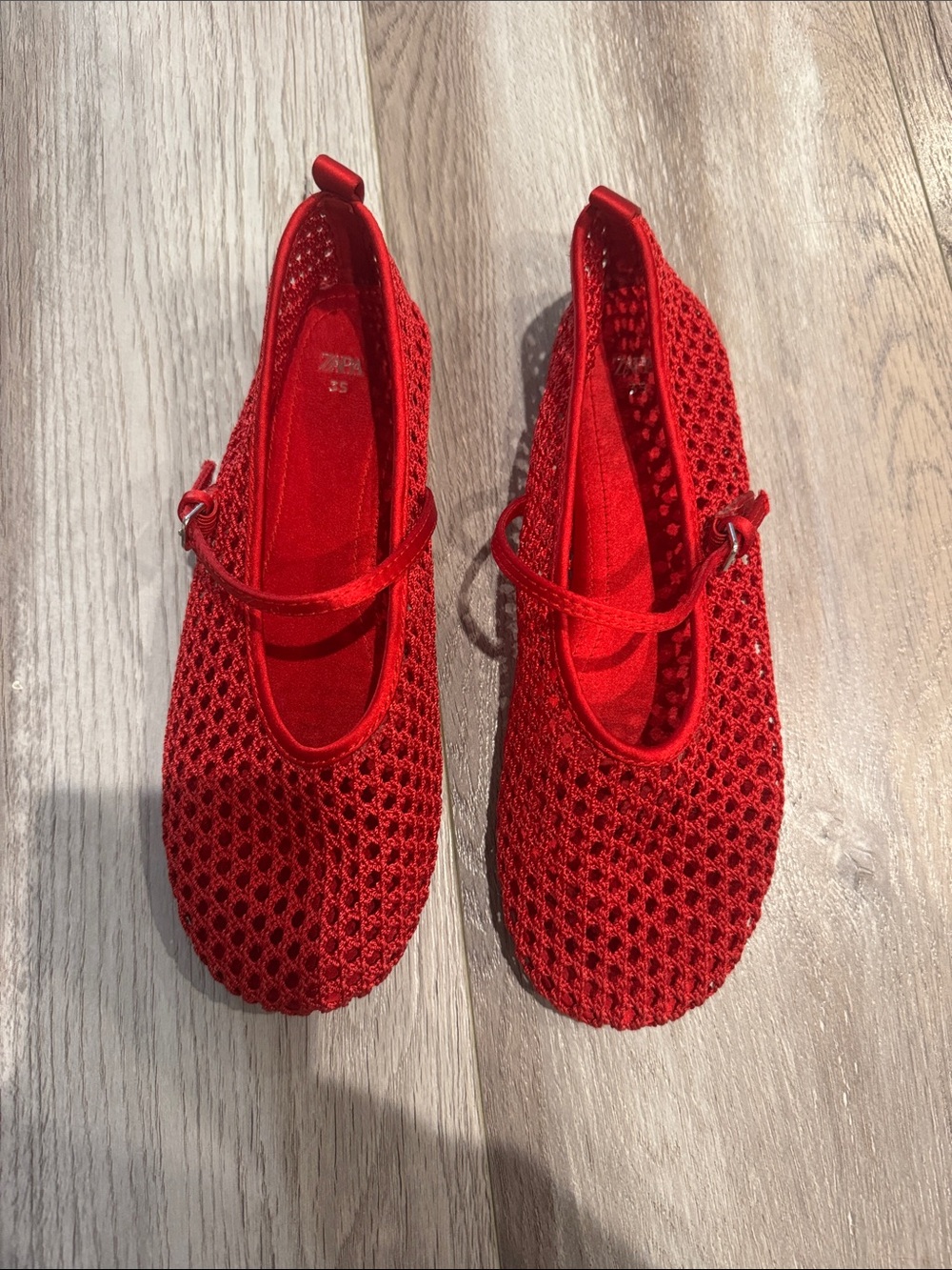 Zara Red Knit Mary Jane Girls Shoes - Picture 2 of 2